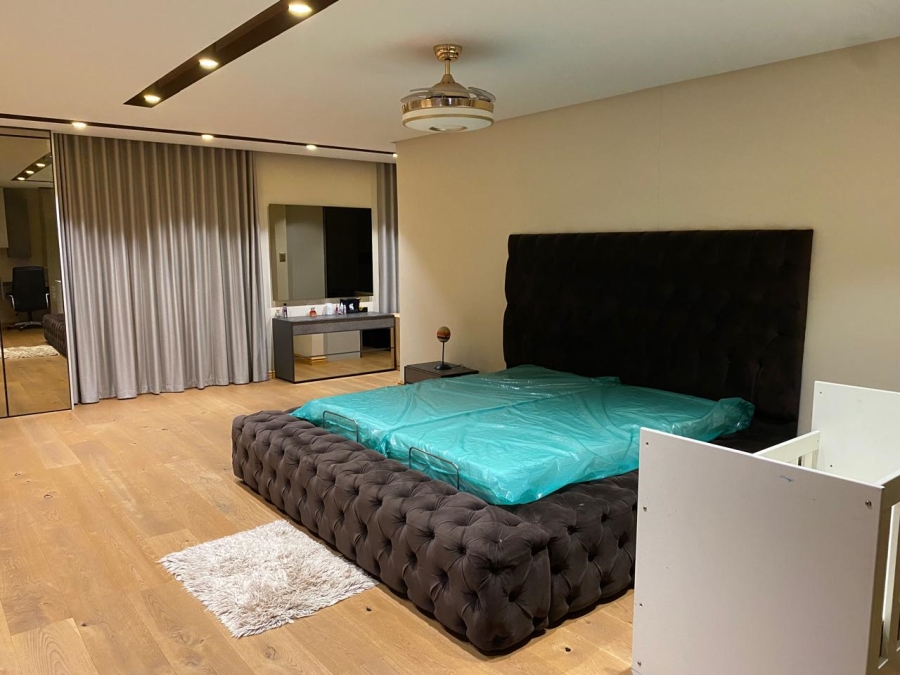 4 Bedroom Property for Sale in Rondebosch East Western Cape